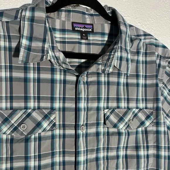 Patagonia Blue and White Casual Button Down Shirt - Picture 7 of 7